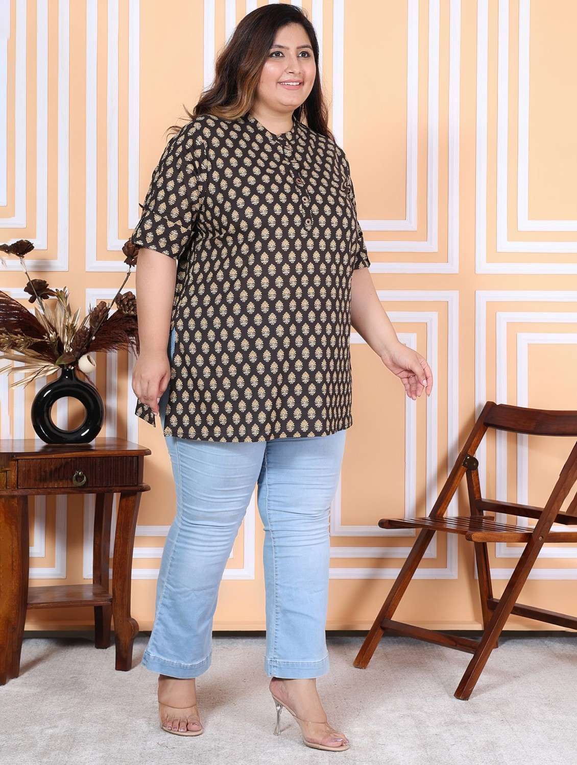 Women Plus Size Three Quarter Sleeve Straight Kurti - 22076670 -  Standard Image - 4