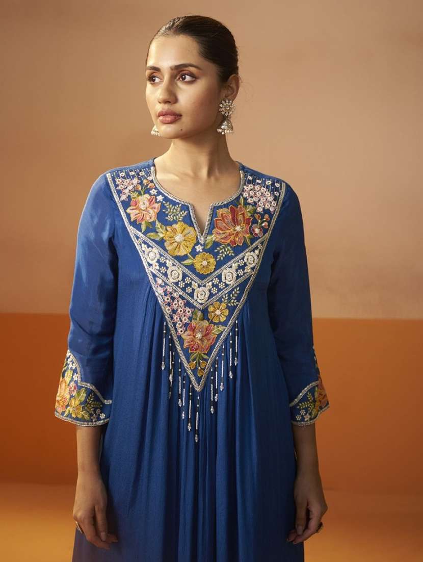 women embroidered long sleeve kurta pant with dupatta set - 22076914 - Standard Image - 4