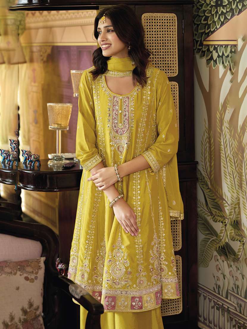 women embroidered long sleeve kurta sharara with dupatta set - 22076936 - Standard Image - 4