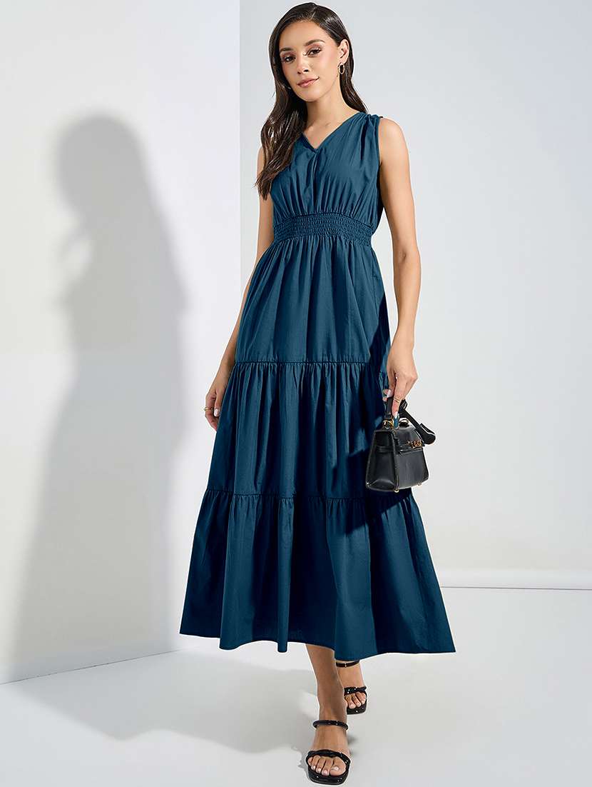 women solid sleveeless tiered dress - 22077804 - Zoom Image - 0