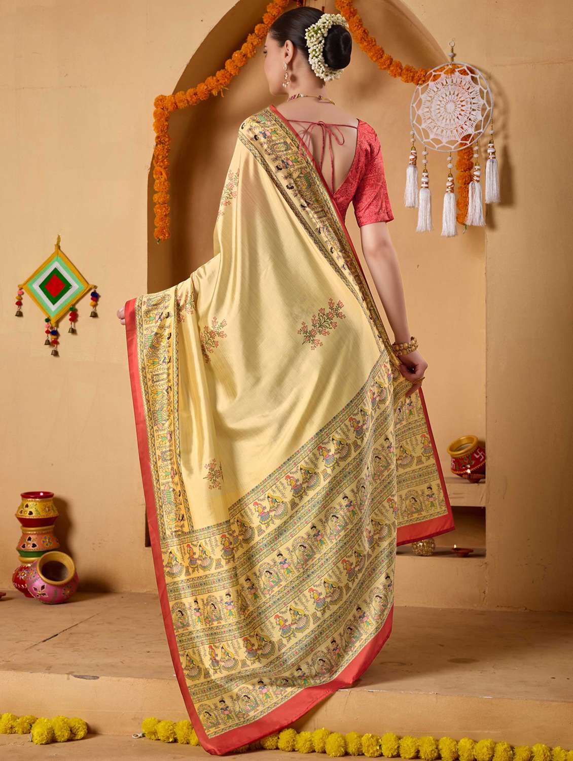 women printed casual wear saree with blouse - 22078188 - Standard Image - 4