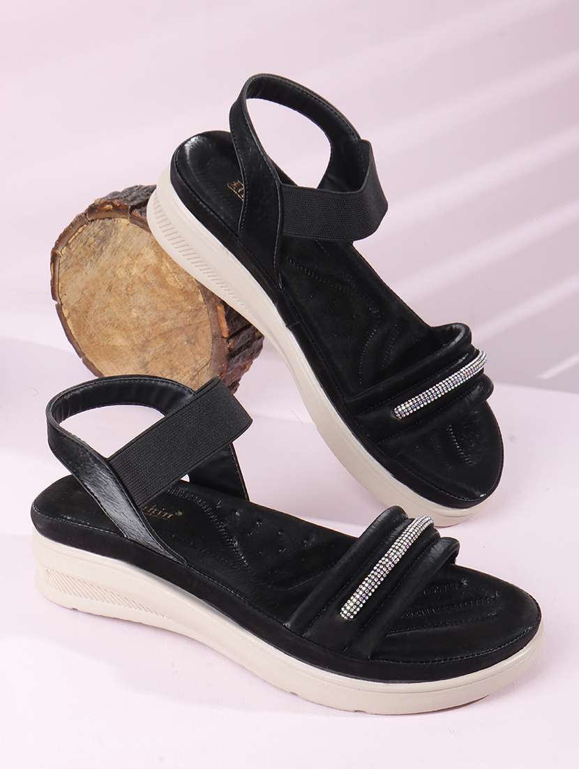 women solid back strap wedges
