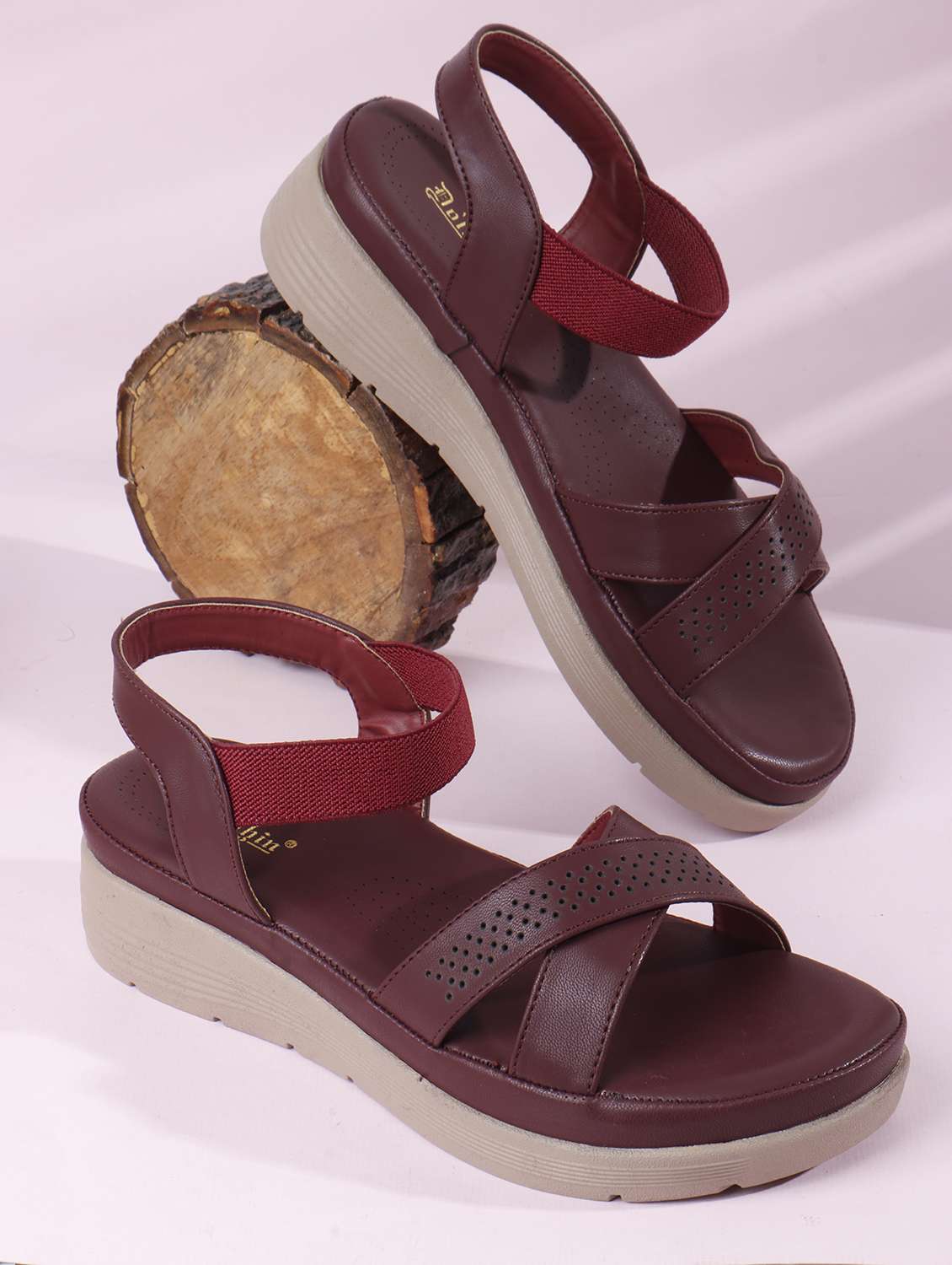 women solid back strap wedge