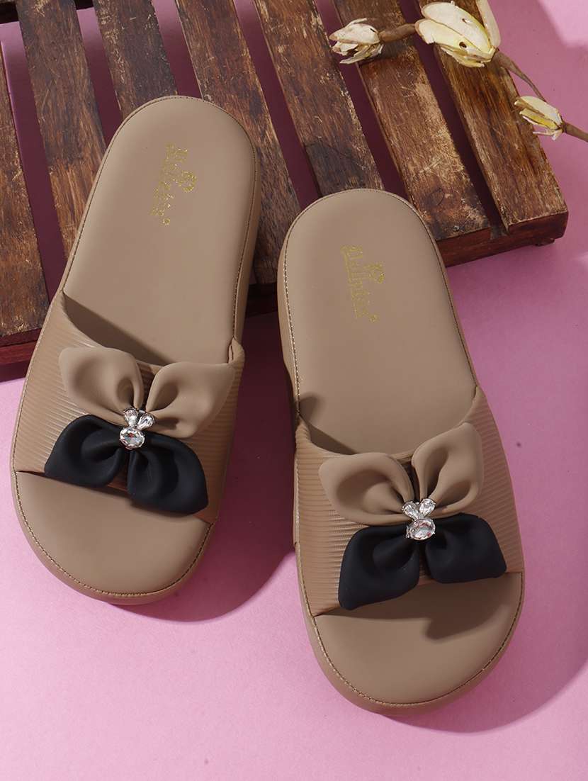 women solid slip on wedges