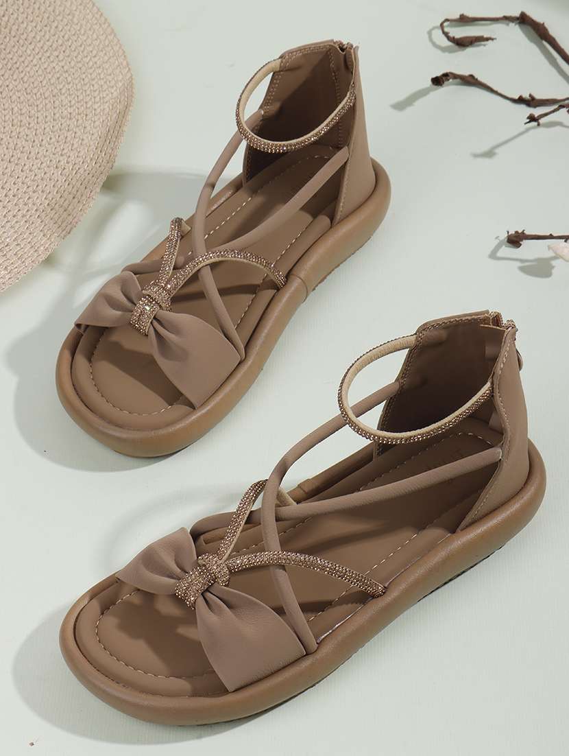 women solid strappy gladiators flats