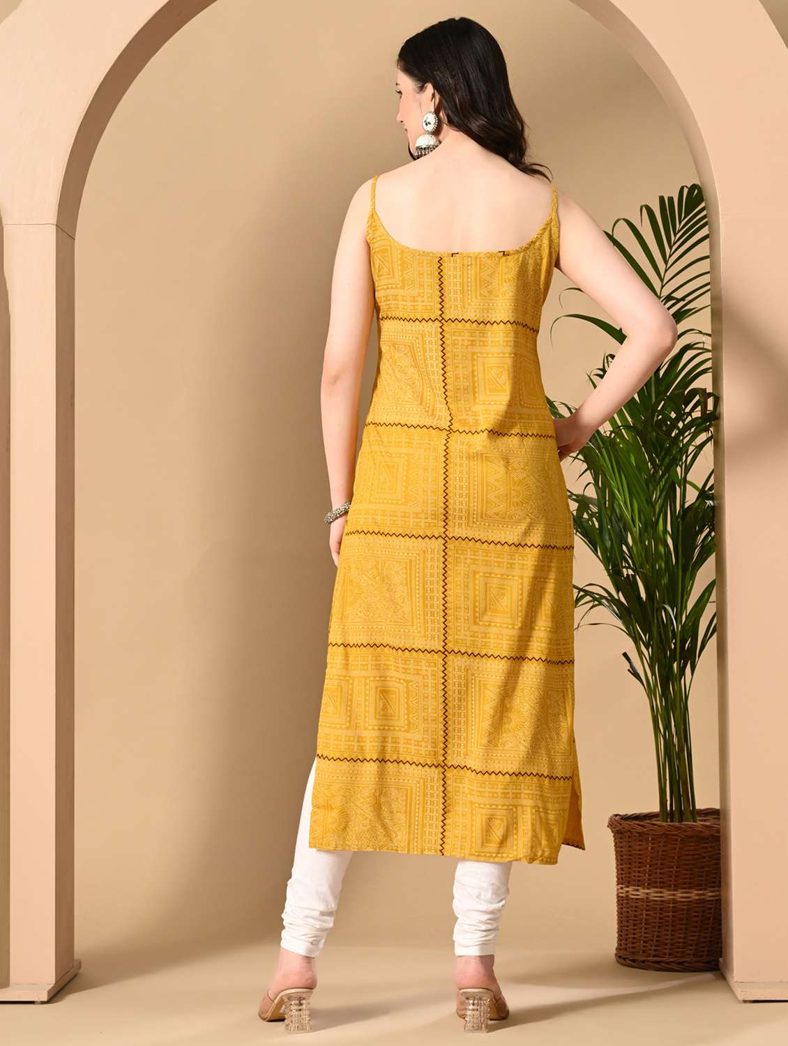 women printed shoulder strap straight kurta - 22078442 - Standard Image - 4