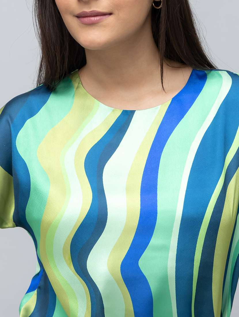 women printed short sleeve mock wrap top - 22078524 - Standard Image - 4