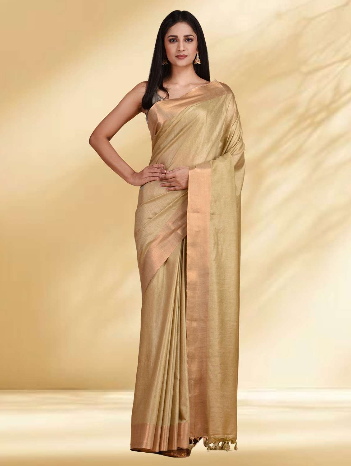 women solid handloom saree with blouse - 22079279 - Zoom Image - 0