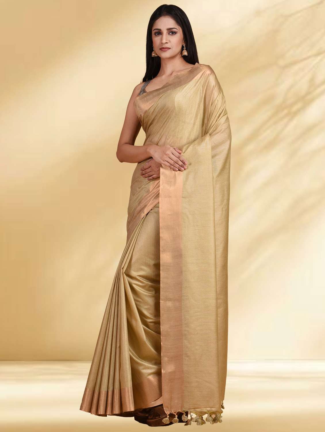 women solid handloom saree with blouse - 22079279 - Standard Image - 1