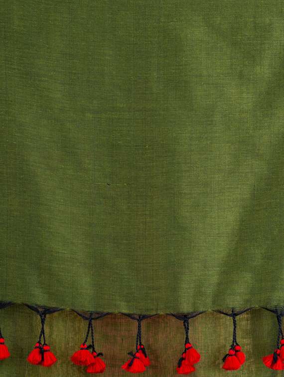 women solid handloom saree with blouse - 22079291 -  Standard Image - 4