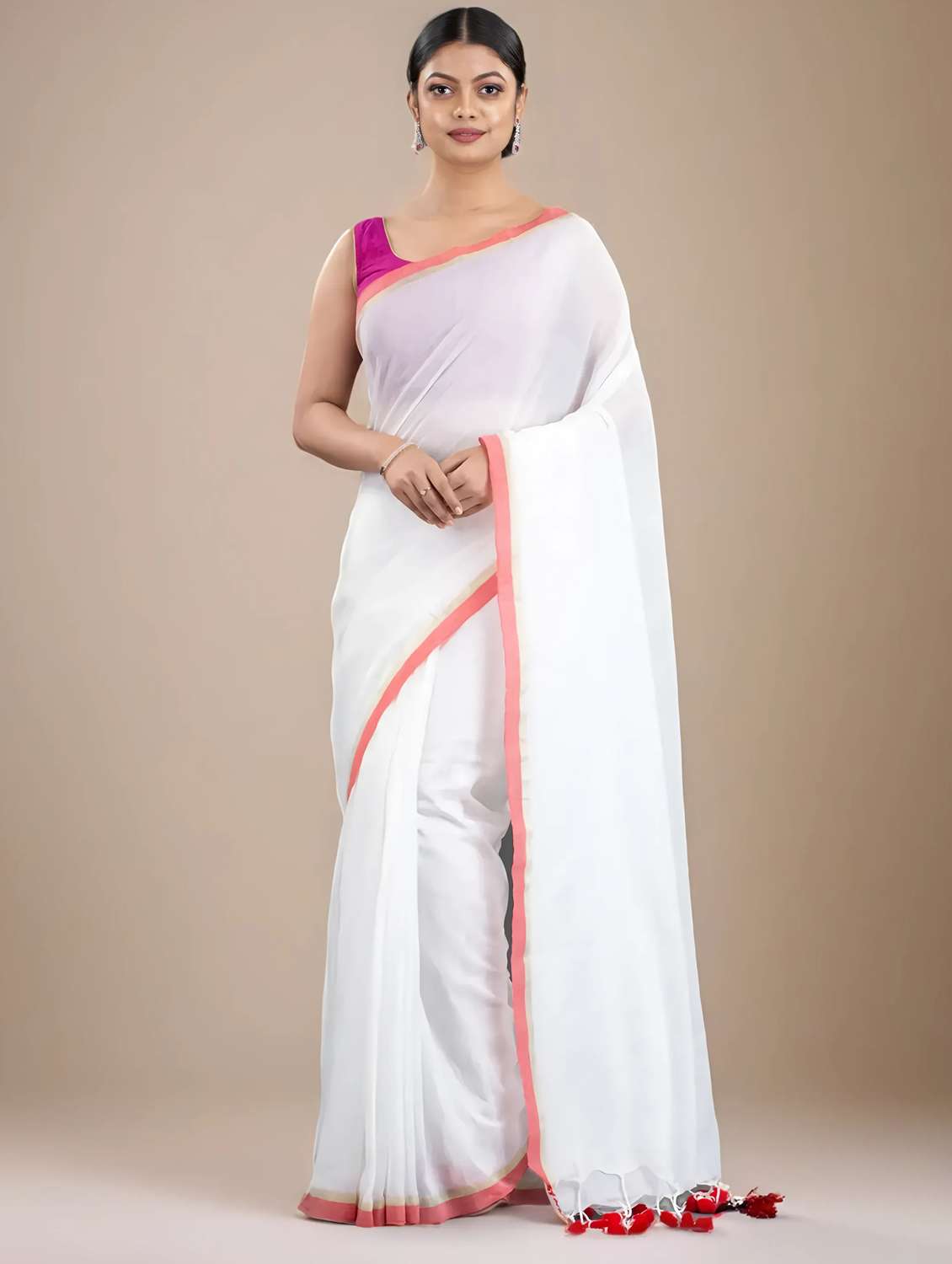 women solid handloom saree with blouse - 22079293 -  Standard Image - 1