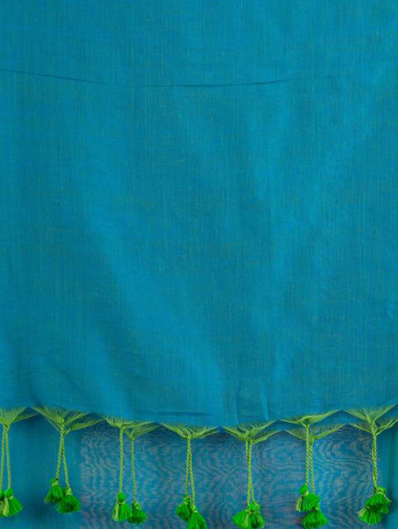 women solid handloom saree with blouse - 22079294 -  Standard Image - 4
