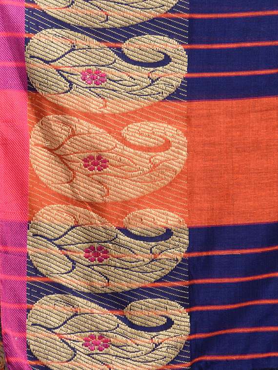women solid with bordered handloom saree with blouse - 22079302 - Standard Image - 4