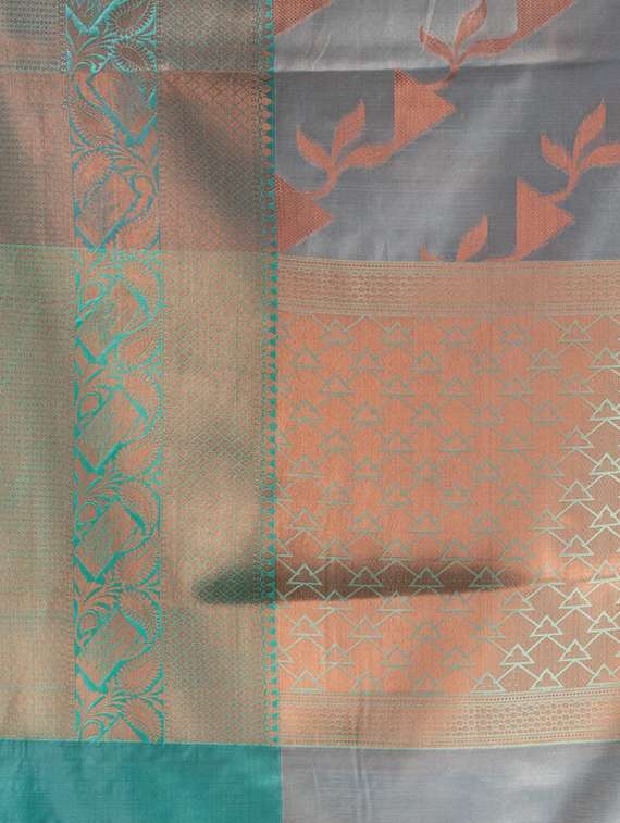 women self design bordered saree with blouse - 22079316 -  Standard Image - 4