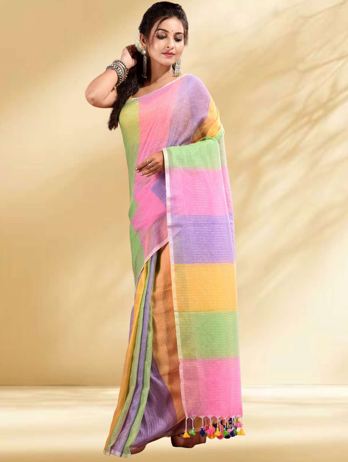 women striped handloom saree - 22079318 -  Standard Image - 1