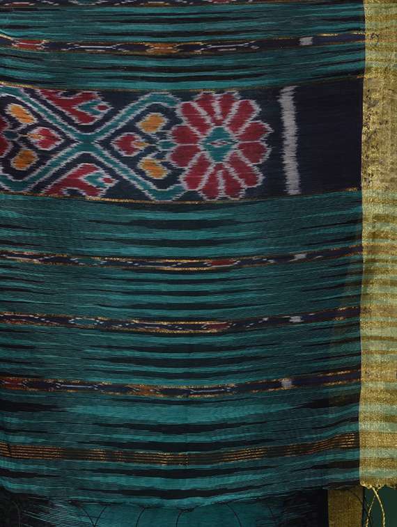 women self design handloom saree with blouse - 22079326 - Standard Image - 4