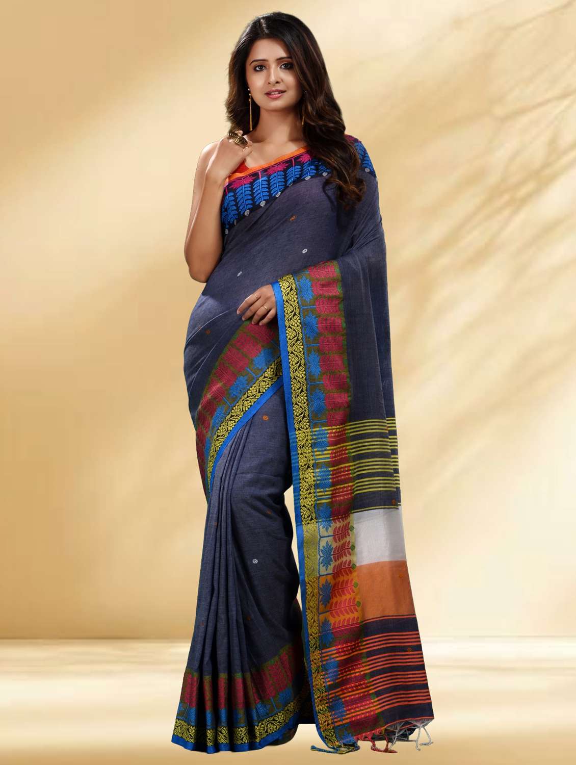 women self design handloom saree with blouse - 22079327 - Standard Image - 1