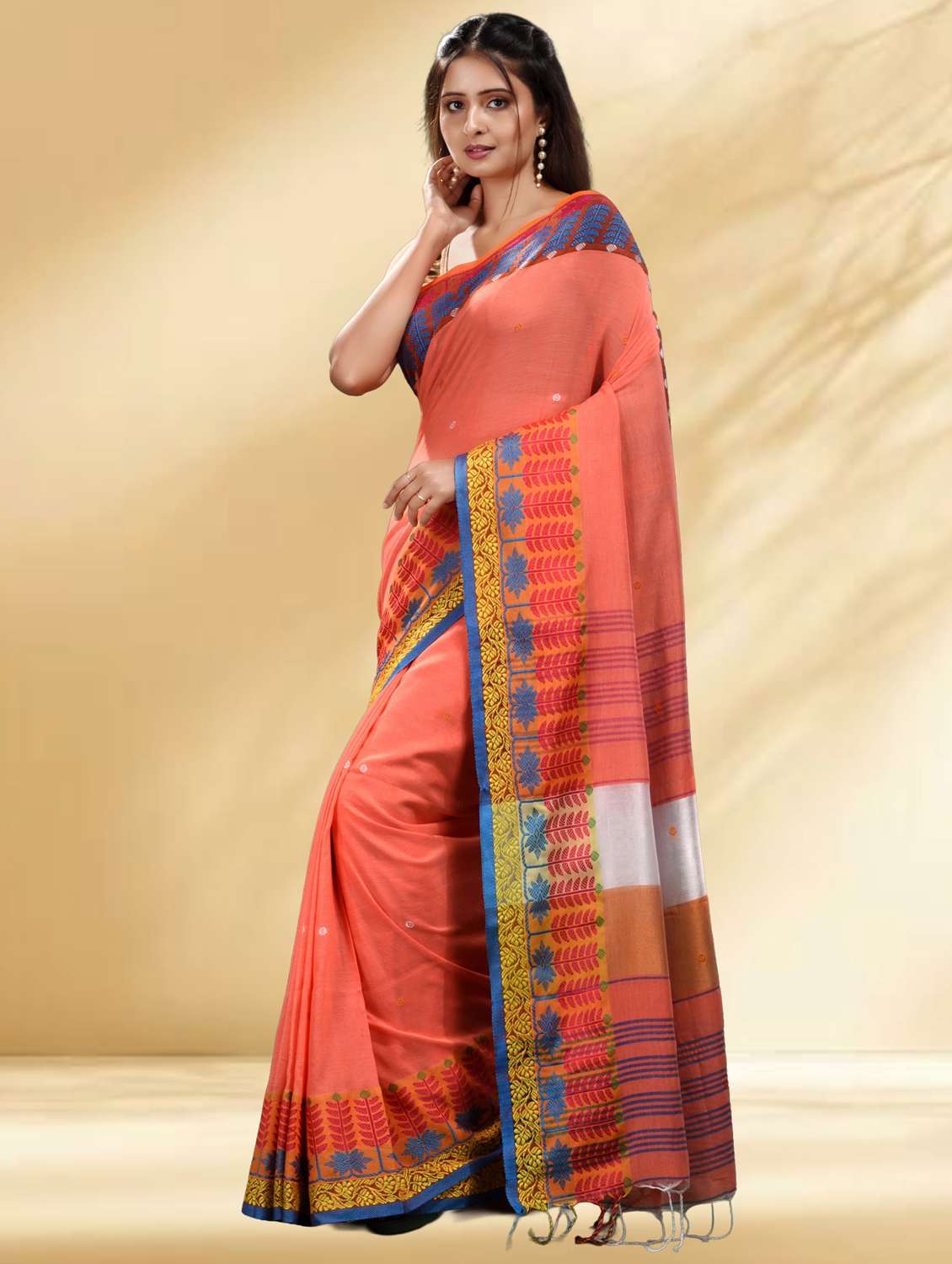 women self design handloom saree with blouse - 22079329 -  Standard Image - 1
