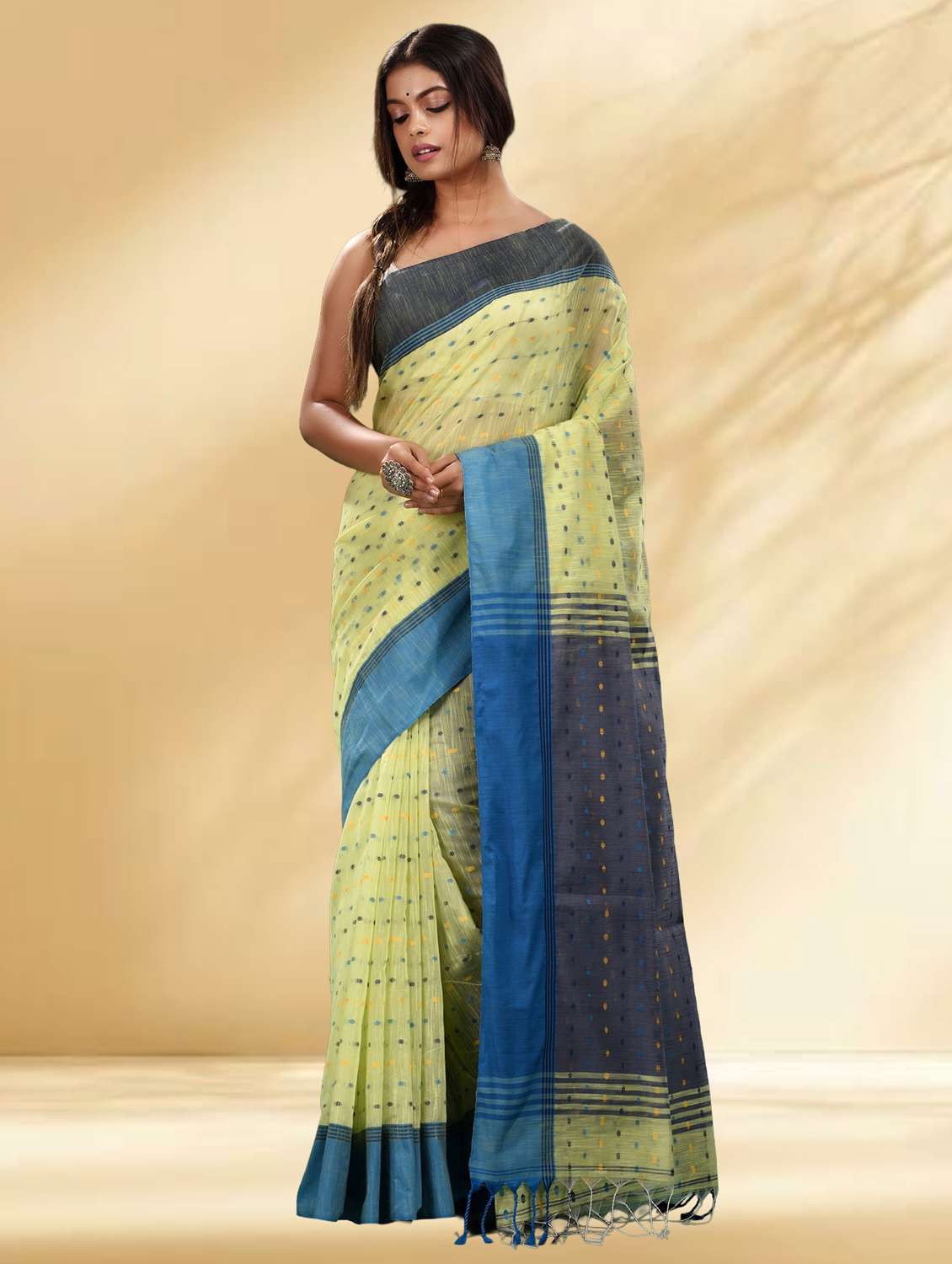 women self design handloom saree with blouse - 22079330 - Standard Image - 1