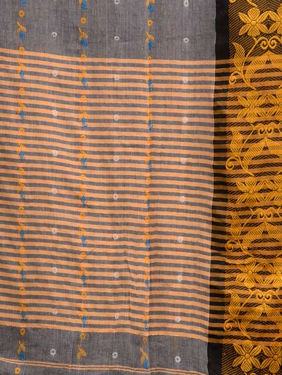 women self design handloom saree with blouse - 22079335 -  Standard Image - 4