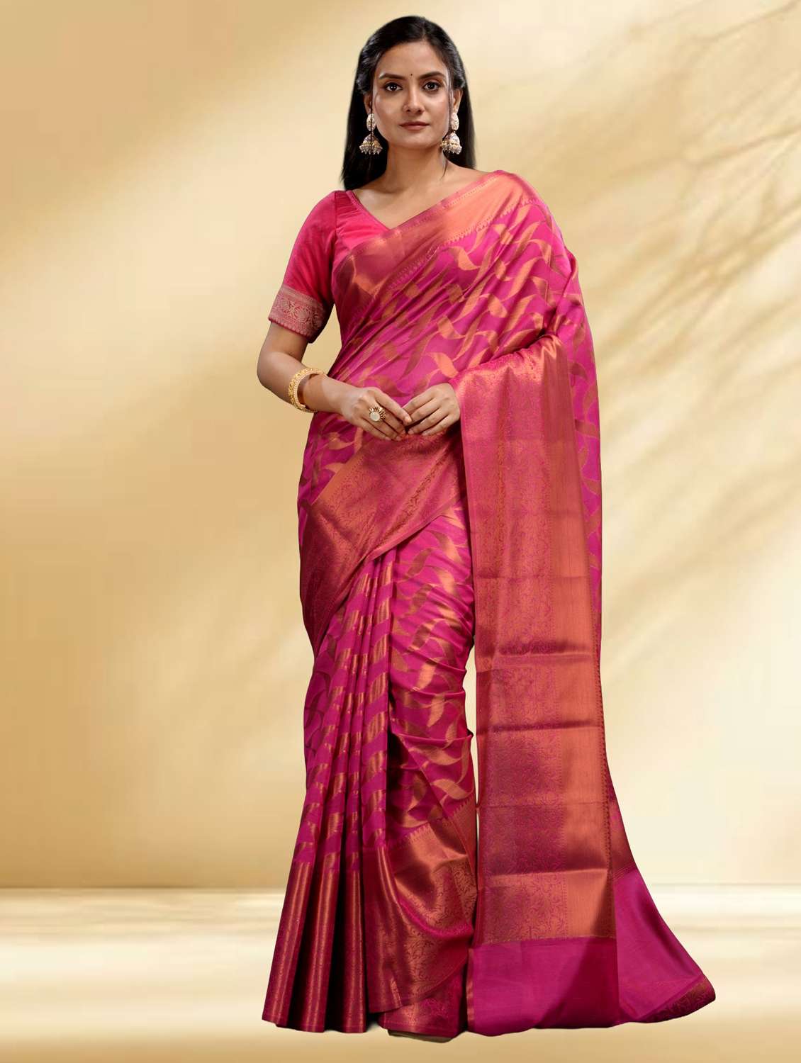 women self design bordered saree with blouse - 22079336 -  Standard Image - 1