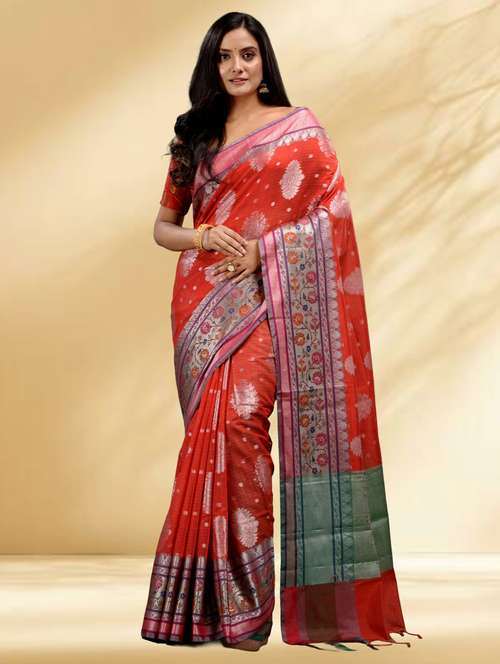 women self design handloom saree with blouse - 22079338 - Standard Image - 0