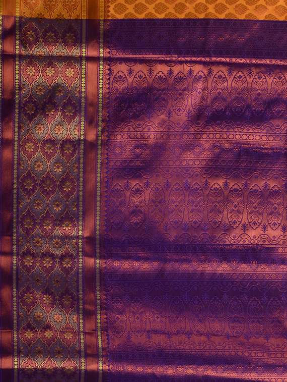 women self design kanjivaram saree with blouse - 22079344 - Standard Image - 4