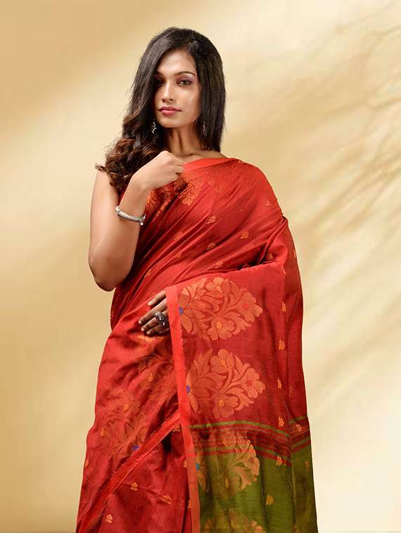 women self design handloom saree with blouse - 22079349 -  Standard Image - 1