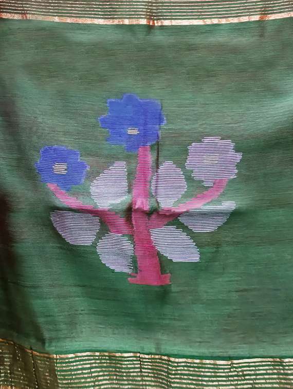 women self design handloom saree with blouse - 22079359 -  Standard Image - 4