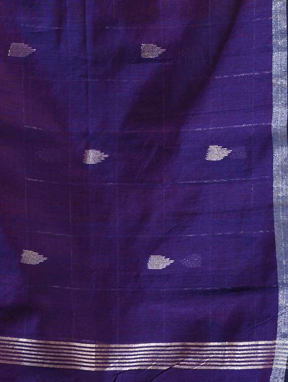 women self design handloom saree with blouse - 22079361 -  Standard Image - 4