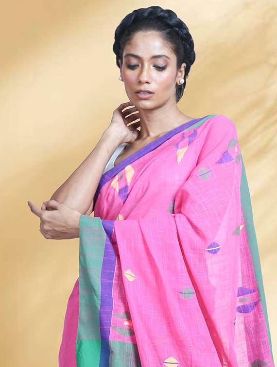 women self design handloom saree with blouse - 22079362 -  Standard Image - 1