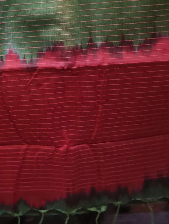 women self design handloom saree - 22079365 - Standard Image - 4
