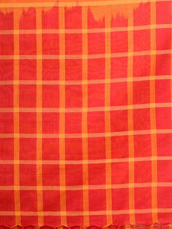 women checkered handloom saree - 22079367 -  Standard Image - 4