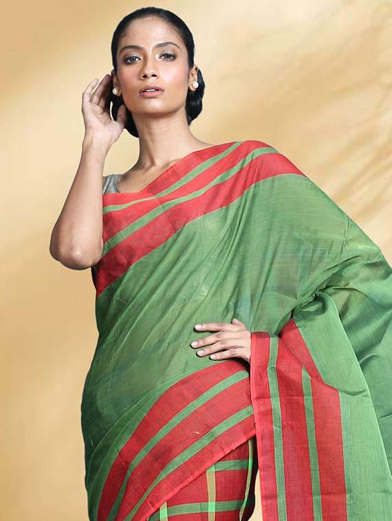 women checkered handloom saree - 22079369 -  Standard Image - 1
