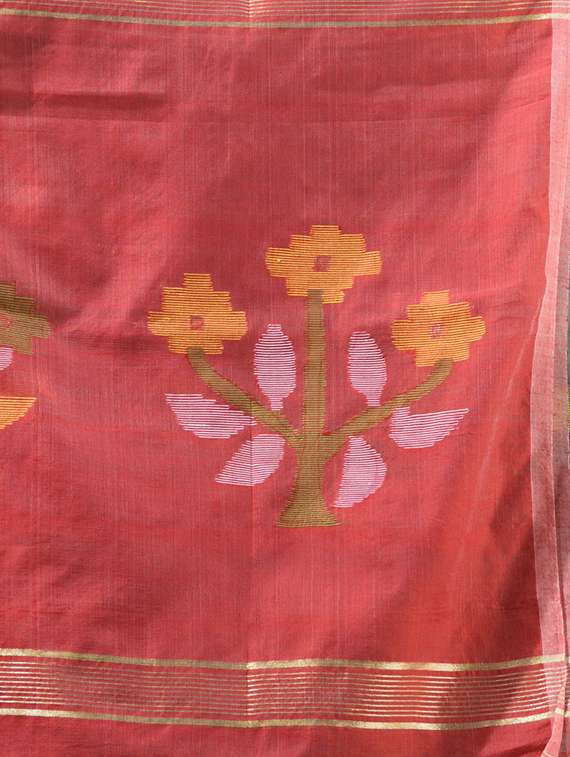 women self design handloom saree with blouse - 22079370 -  Standard Image - 4