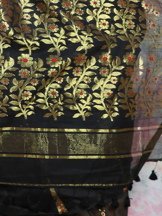 women self design jamdani saree - 22079372 -  Standard Image - 4