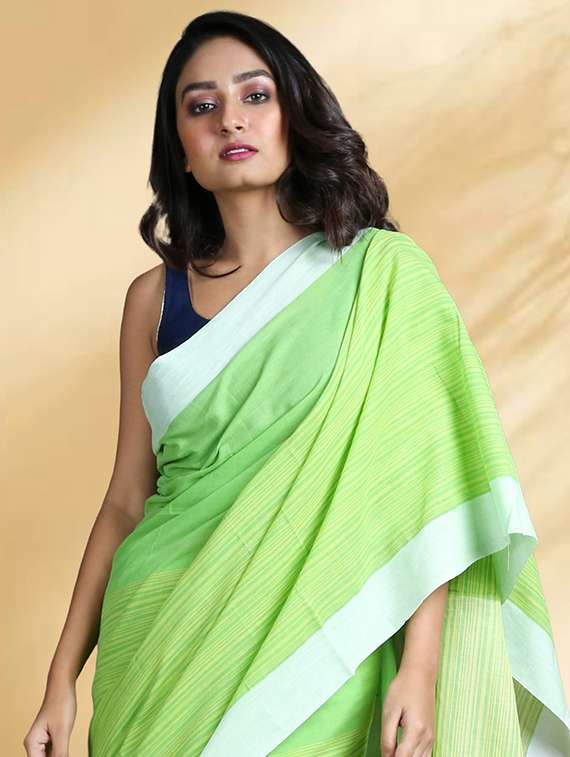 women striped handloom saree with blouse - 22079380 -  Standard Image - 1