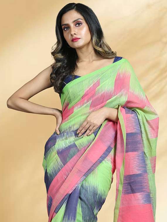 women self design handloom saree with blouse - 22079384 -  Standard Image - 1