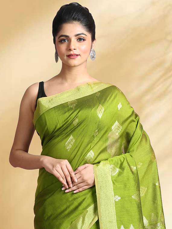women self design handloom saree with blouse - 22079385 -  Standard Image - 1