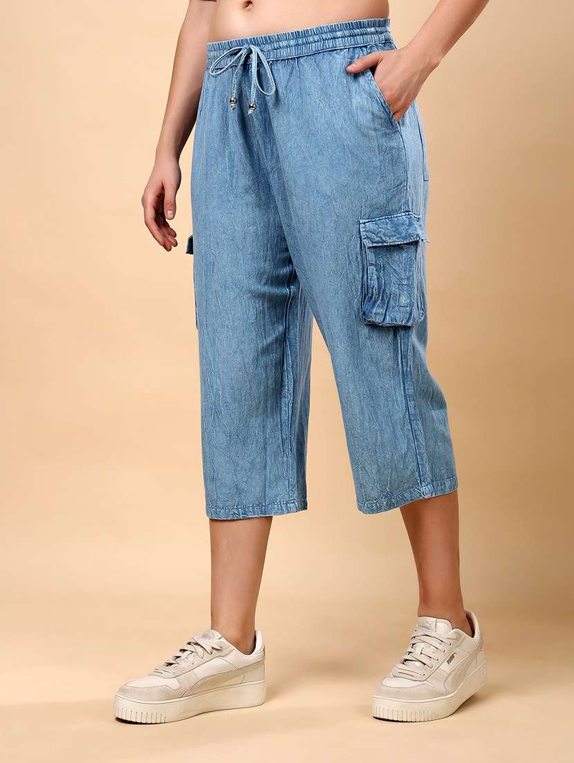 women solid mid rise cargo short - 22079533 - Standard Image - 1