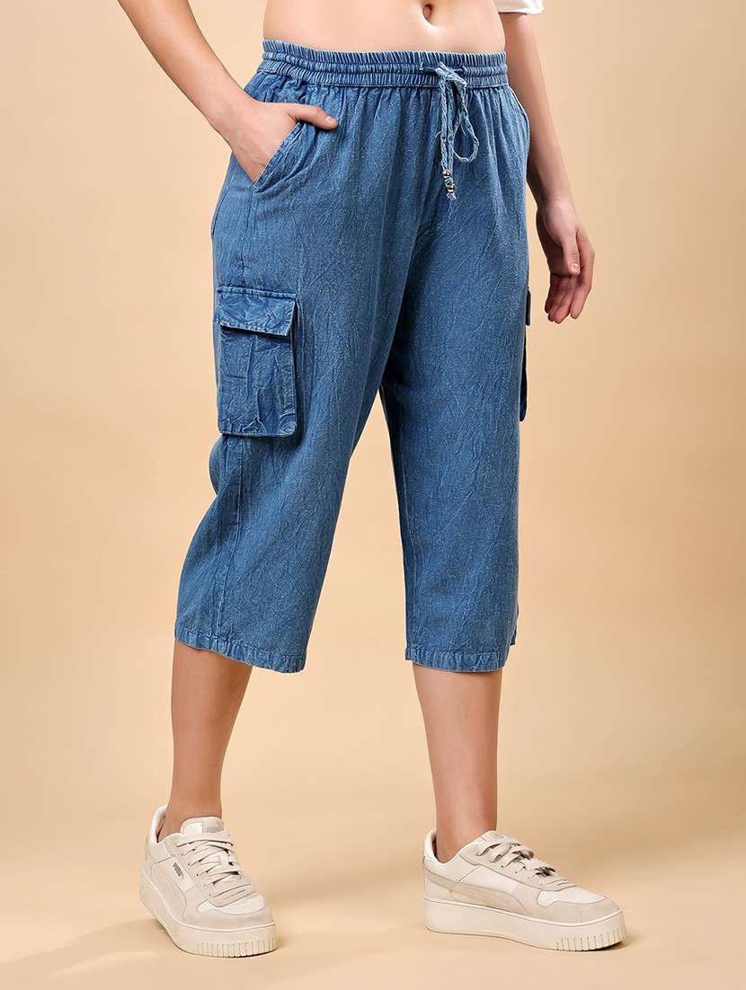 women solid mid rise cargo short - 22079534 - Standard Image - 1