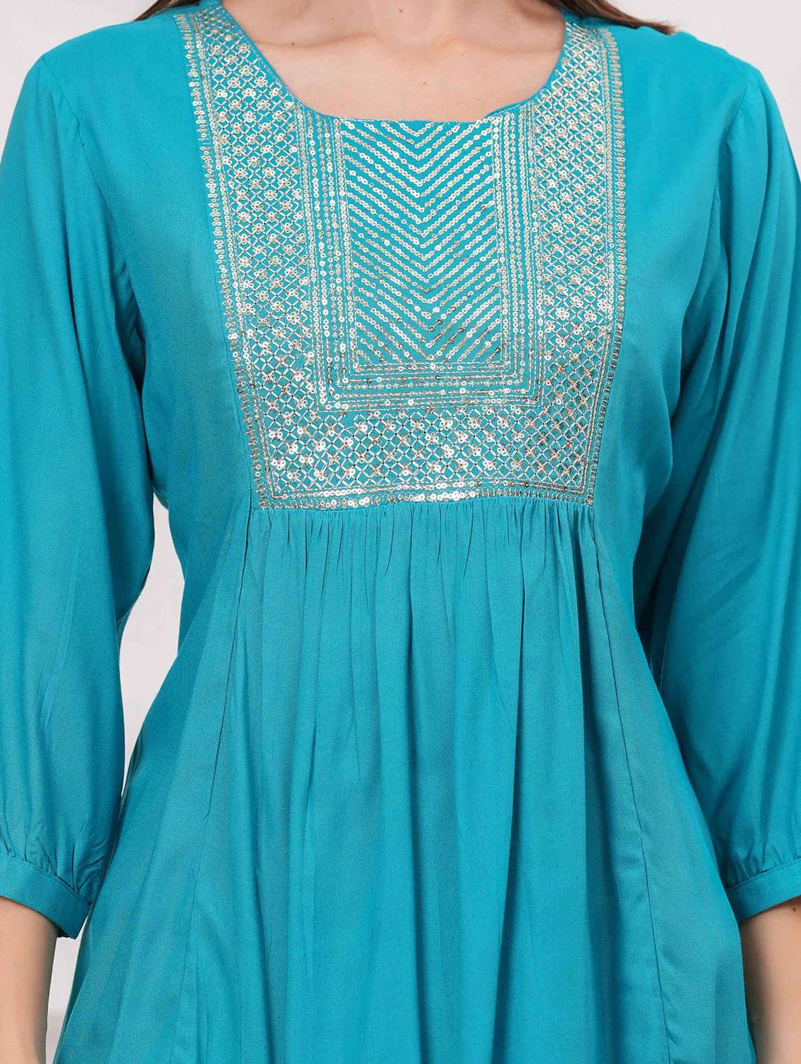 women embroidered three quarter sleeve kurti - 22079735 - Standard Image - 4