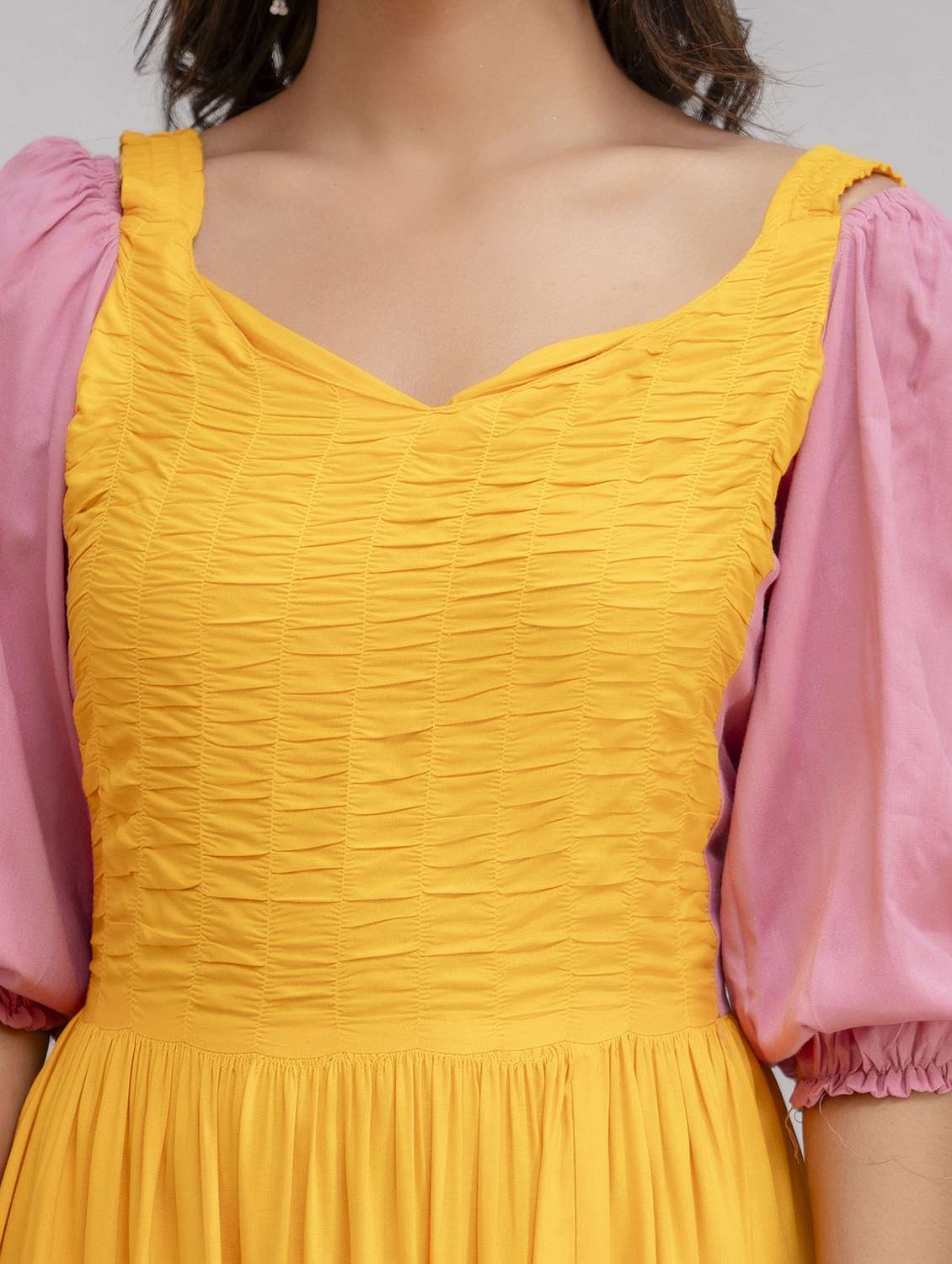 women color block puff sleeve tiered maxi dress - 22079793 - Standard Image - 4