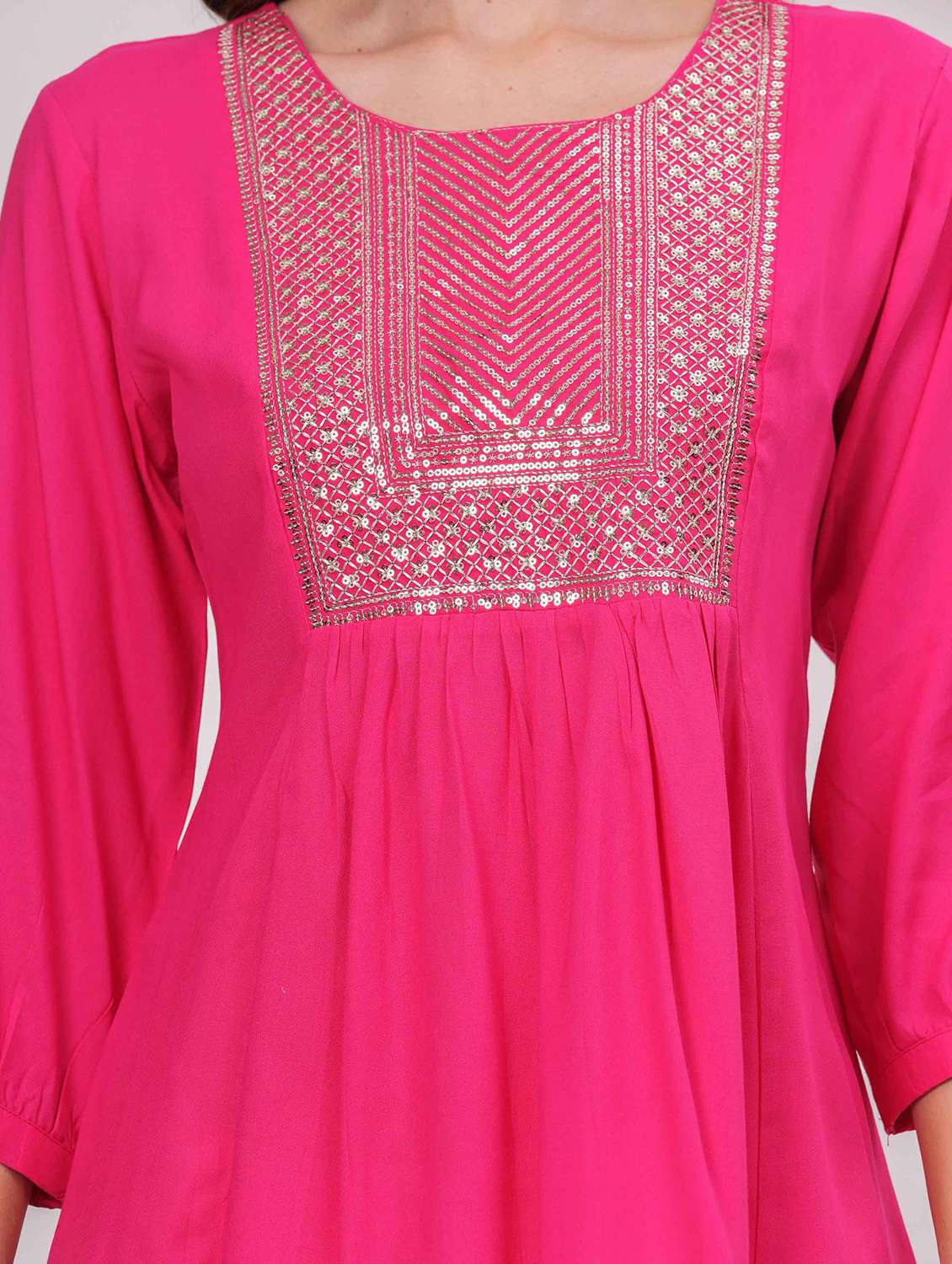women embroidered three quarter sleeve kurti - 22079824 - Standard Image - 4