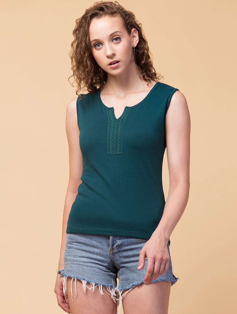 women solid notch neck sleeveless tank top