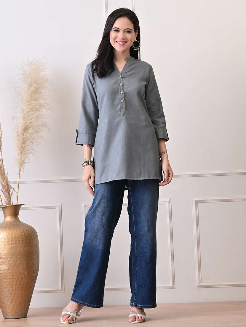 women solid three quarter sleeve straight kurti - 22079864 - Standard Image - 4