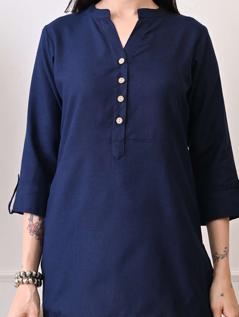 women solid three quarter sleeve straight kurti - 22079867 - Standard Image - 4