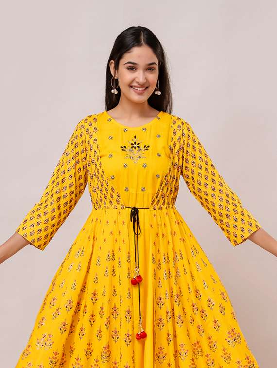 women printed three quarter sleeve ethnic dress - 22079892 -  Standard Image - 1