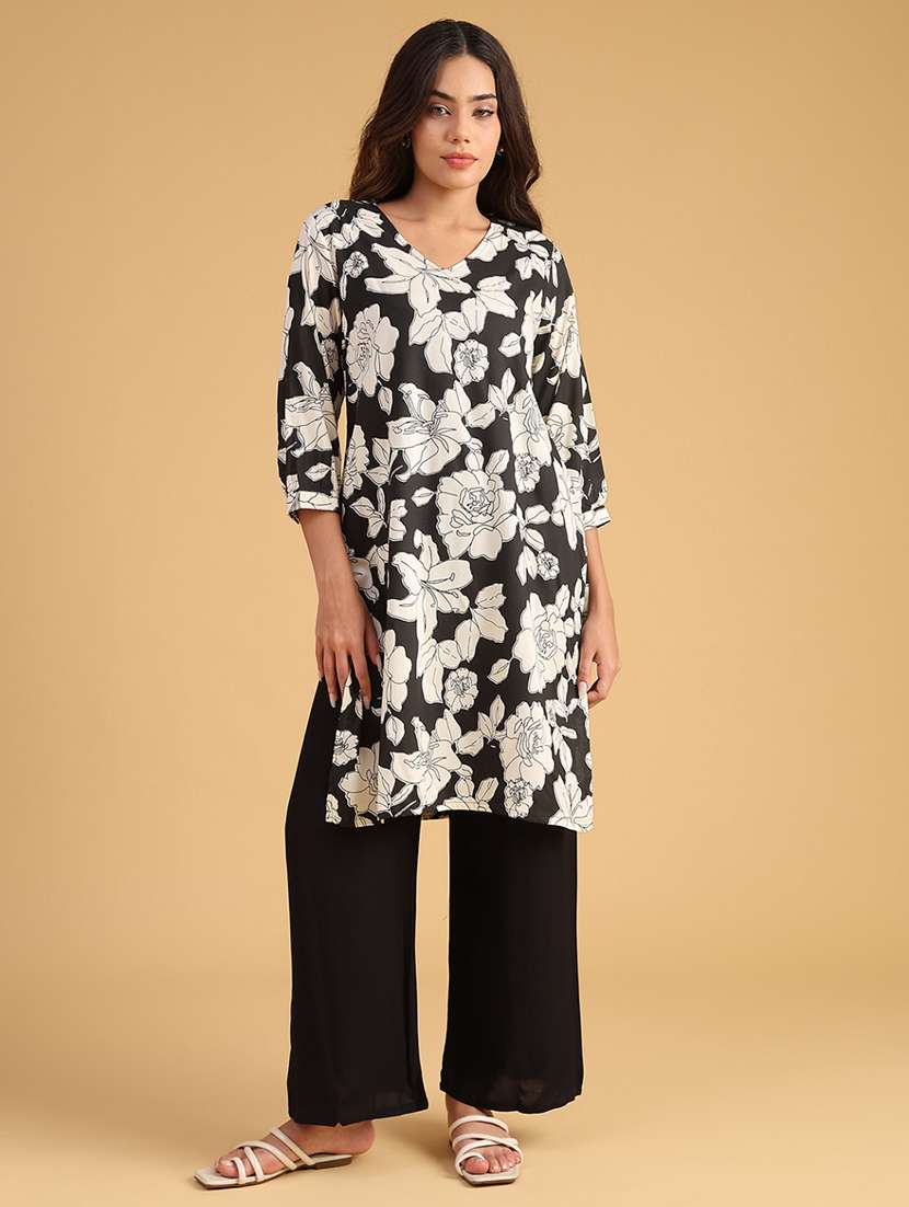 women solid mid rise flared palazzo - 22080236 -  Standard Image - 4