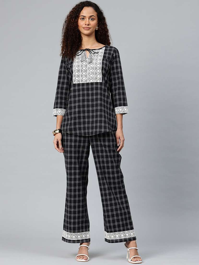 women checkered three quarter sleeve co-ord set - 22080545 -  Standard Image - 1